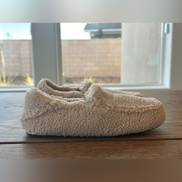 Olukai Nohea Heu Slippers Sandbar Beige Tan Slip On Loafers Womens Size 6 NWT - Picture 6 of 16